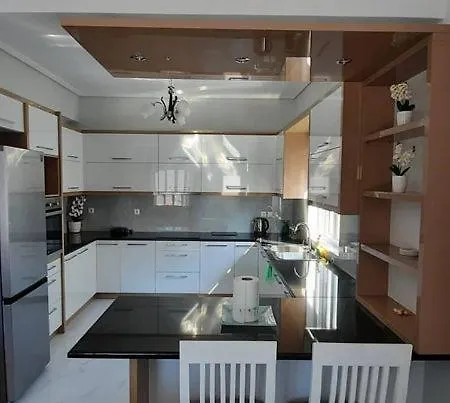 Lara Home, Brand New, Modern And With A Great View ساراندا