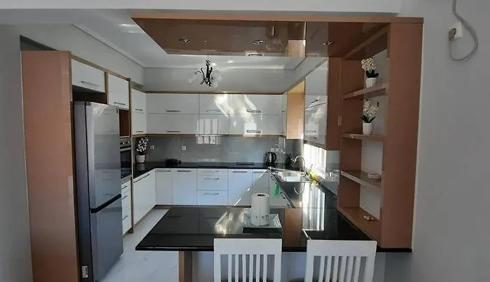 Lara Home, Brand New, Modern And With A Great View Sarandë